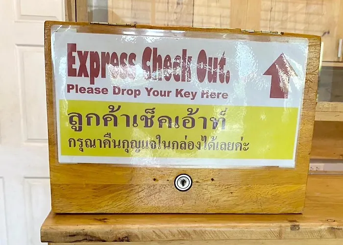 Lee Place Phatthanakan Bangkok