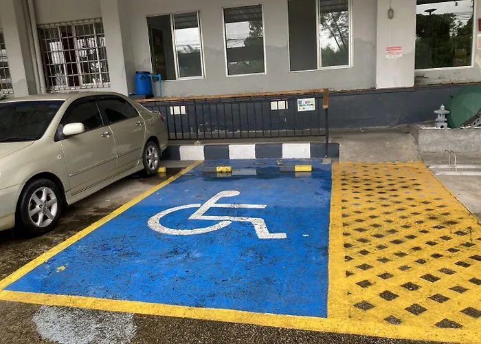 Lee Place Phatthanakan Aparthotel