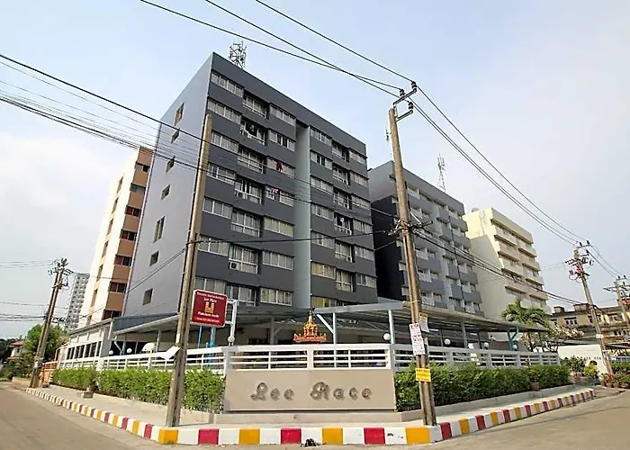 Lee Place Phatthanakan Aparthotel 2*