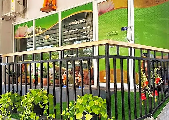 Lee Place Phatthanakan Aparthotel Bangkok